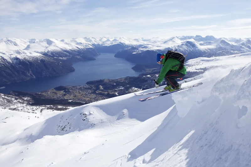 skiing
